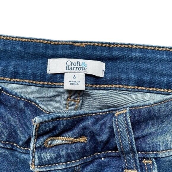 Vintage Croft & Barrow Cropped Jeans Floral Embroidered Capri Dark Wash Sz 6 - Picture 5 of 8